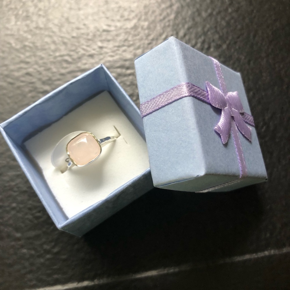 Sterling Silver & Rose Quartz Ring! 💗